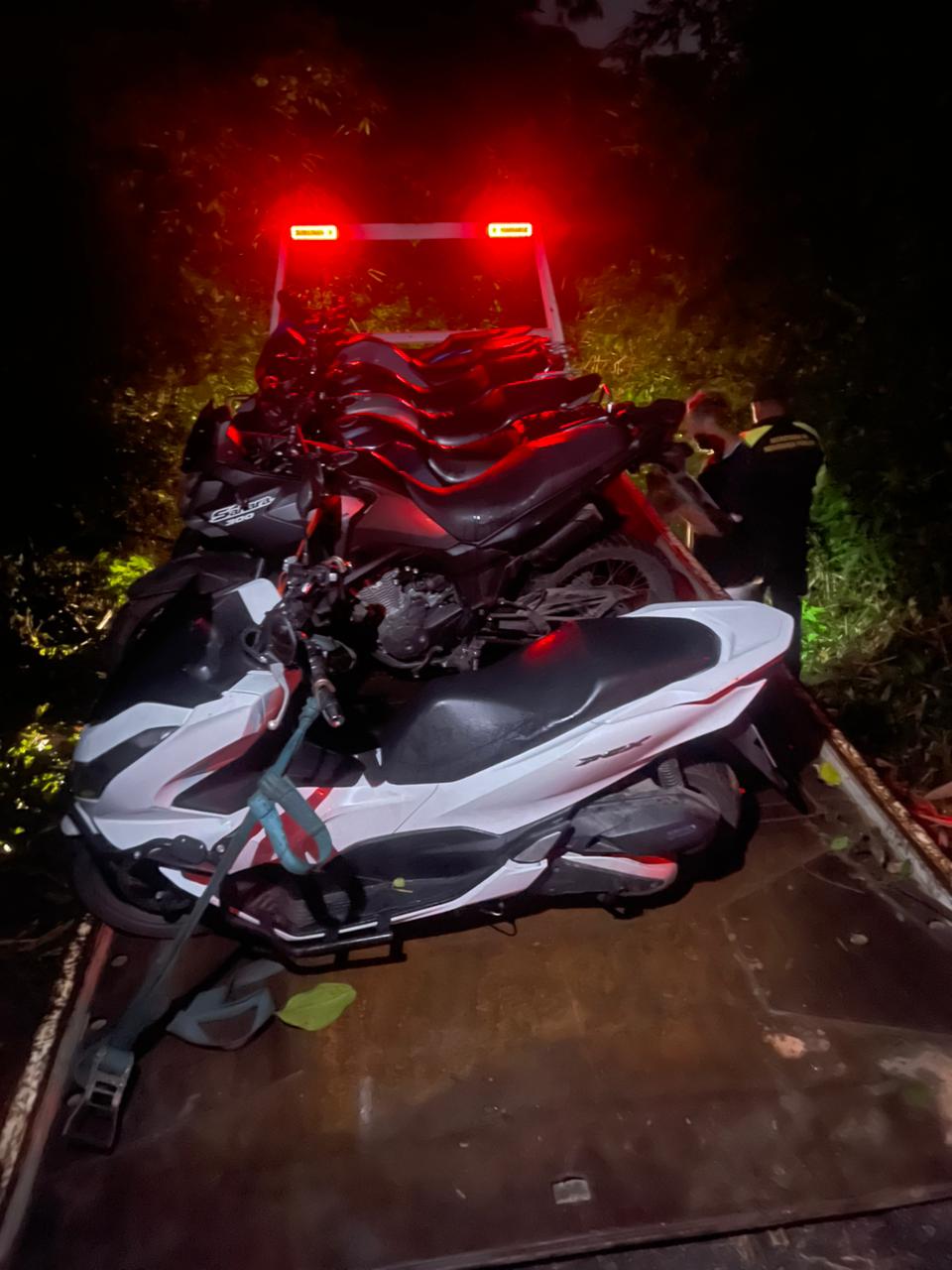 Polícia Militar apreende sete motos após informações do Disque Denúncia Angra sobre manobras perigosas e realização de “grau”